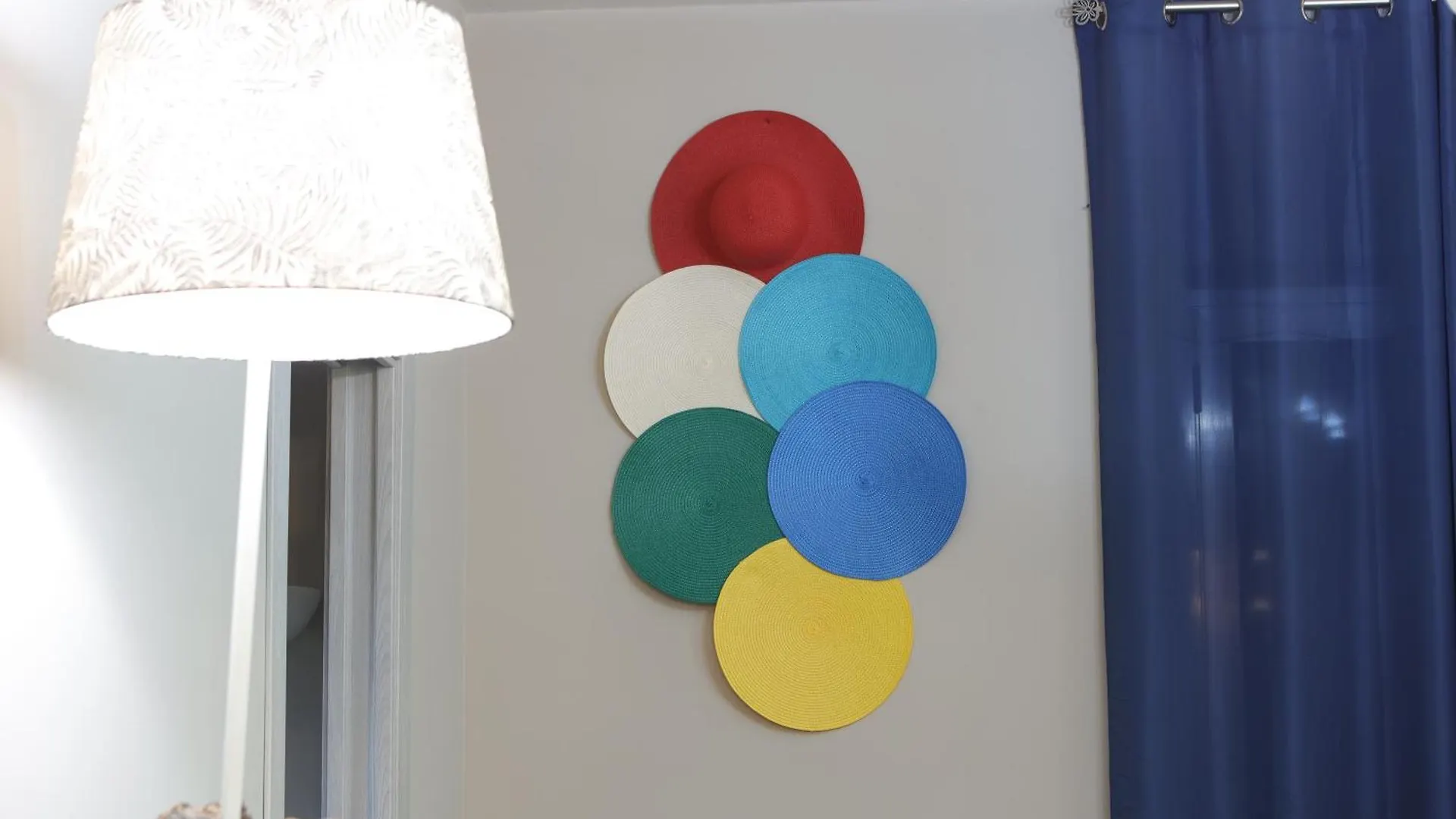 Hotel La Stanza dei Colori Aci Bonaccorsi 0*,