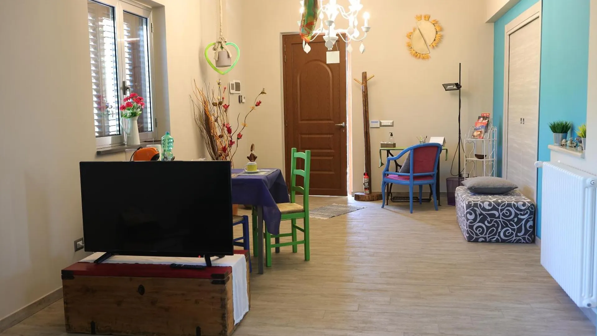 Hotel La Stanza dei Colori Aci Bonaccorsi 0*,  Italia